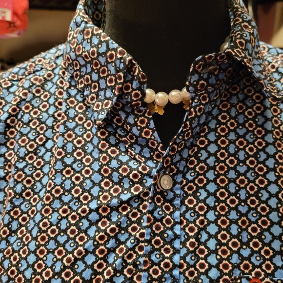 Original design men's button up size medium - Picture 3 of 4